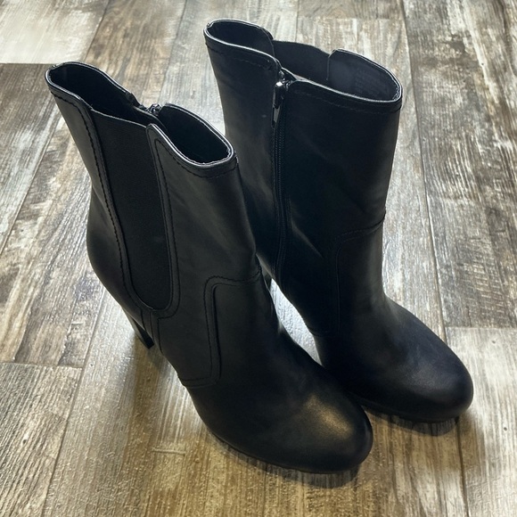 Bar III Sleek Black Heeled Boots Size 10 - Picture 10 of 16